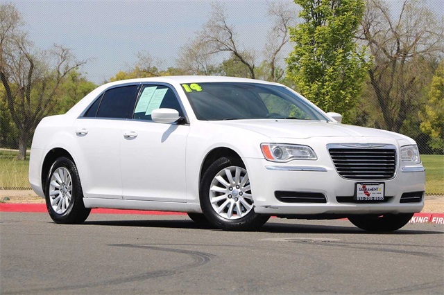 Pre-Owned 2014 Chrysler 300 Base RWD 4D Sedan